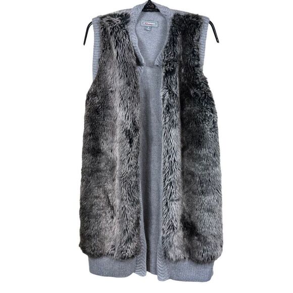 Women’s ￼Johnston & Murphy Angora Wool Blend Faux Fur Vest with Grey Knit - Picture 1 of 6